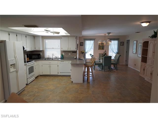 1208 SE 17th ST, Cape Coral, FL 33990