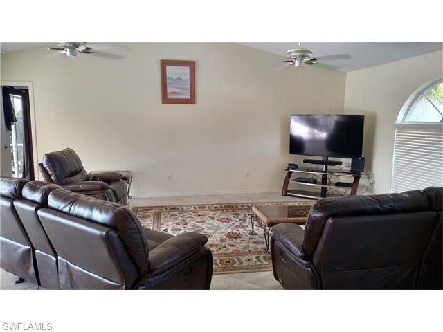 1032 SE 5th TER, Cape Coral, FL 33990