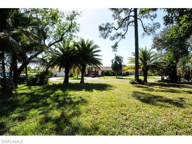 2207 SE 11th ST, Cape Coral, FL 33990