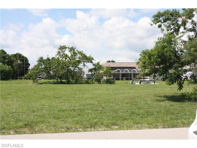 1423 SE 14th ST, Cape Coral, FL 33990