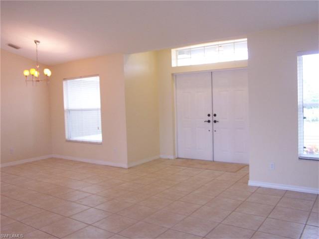 8 SW 25th PL, Cape Coral, FL 33991