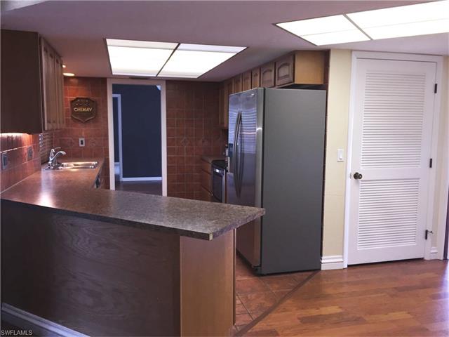 2023 SW 15th AVE, Cape Coral, FL 33991