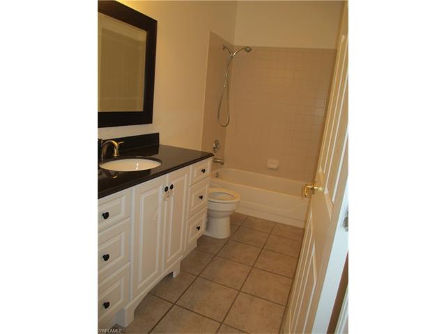 409 Emerald Cove LN, Cape Coral, FL 33991