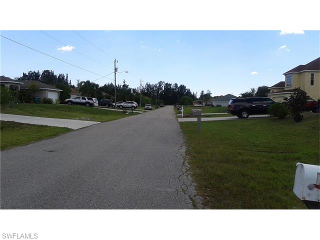 1913 SW 3rd ST, Cape Coral, FL 33991