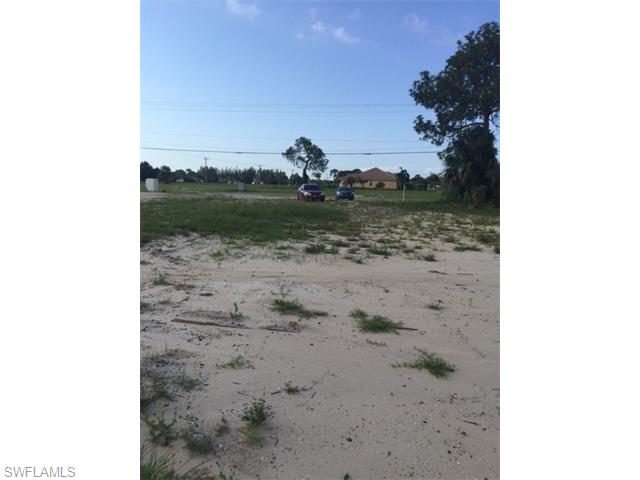 937 SW 8th PL, Cape Coral, FL 33991