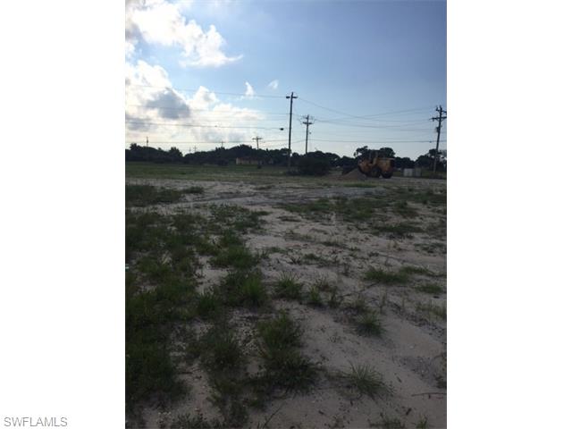 937 SW 8th PL, Cape Coral, FL 33991