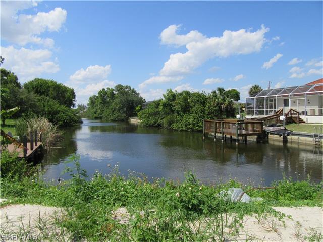 827 SW 10th ST, Cape Coral, FL 33991