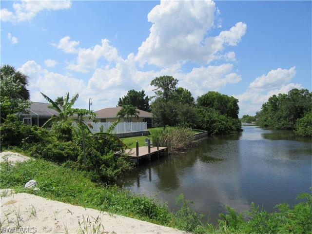 827 SW 10th ST, Cape Coral, FL 33991