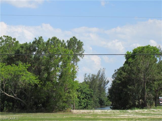 827 SW 10th ST, Cape Coral, FL 33991