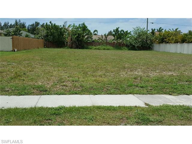 814 Nicholas W, Cape Coral, FL 33991