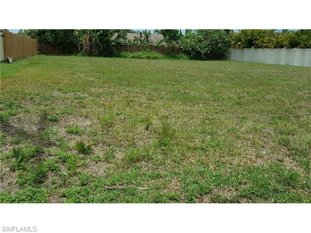 814 Nicholas W, Cape Coral, FL 33991
