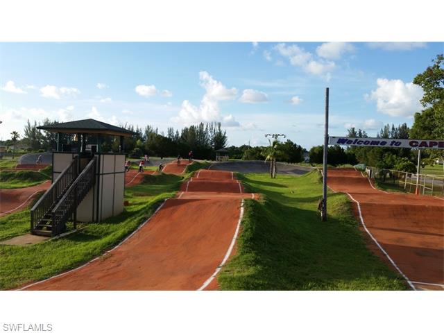 520 SW 15th ST, Cape Coral, FL 33991
