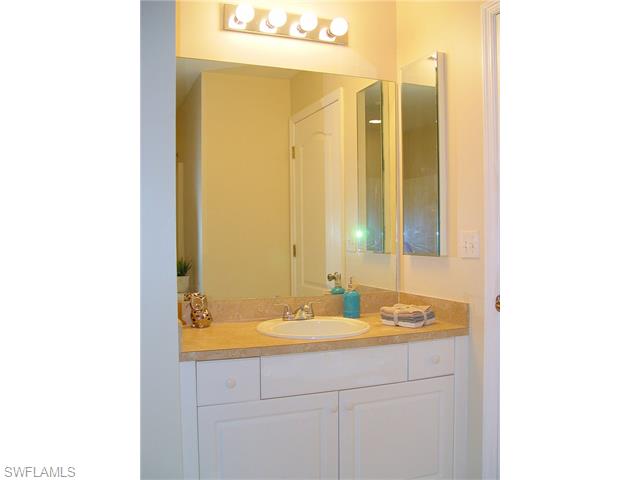 950 SW 15th PL, Cape Coral, FL 33991