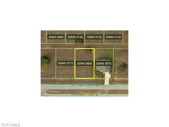 1727 Diplomat W, Cape Coral, FL 33993