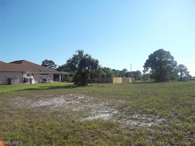 2710 NW 27th PL, Cape Coral, FL 33993