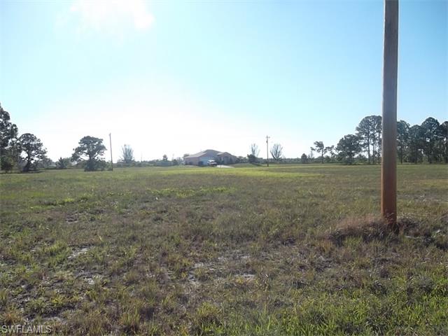 2710 NW 27th PL, Cape Coral, FL 33993