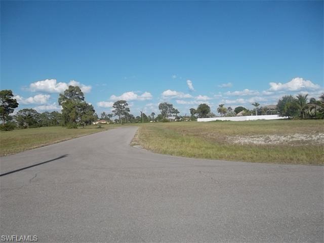 2710 NW 27th PL, Cape Coral, FL 33993