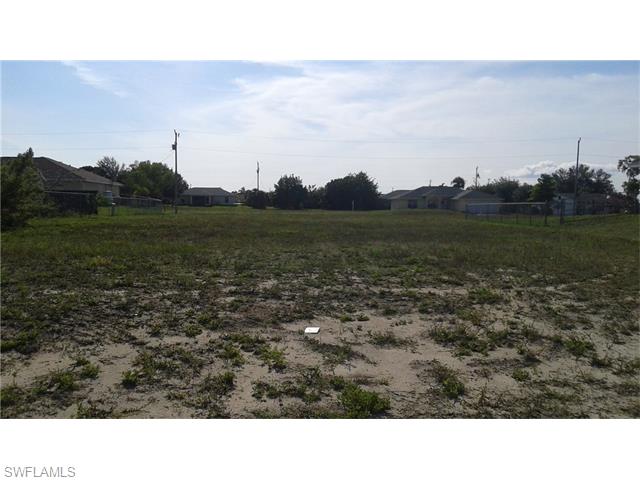 2612 NW 2nd PL, Cape Coral, FL 33993