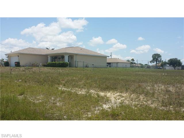 1012 Diplomat W, Cape Coral, FL 33993