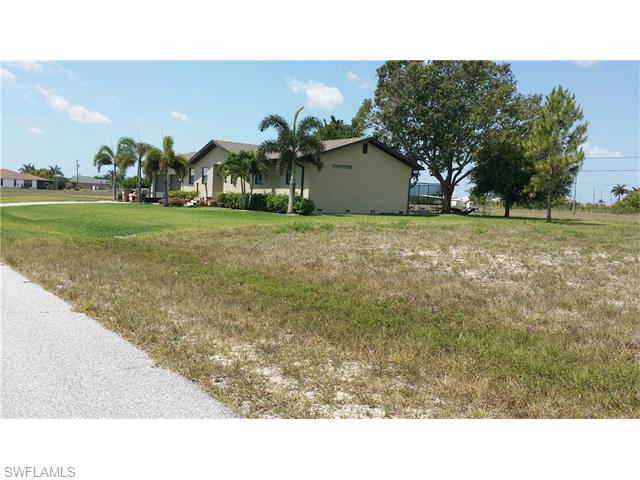 1814 NW 8th PL, Cape Coral, FL 33993