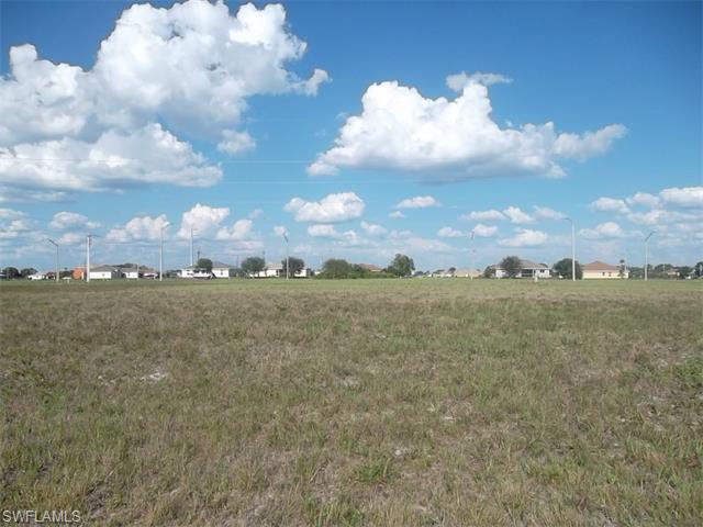2303 NW Juanita PL, Cape Coral, FL 33993