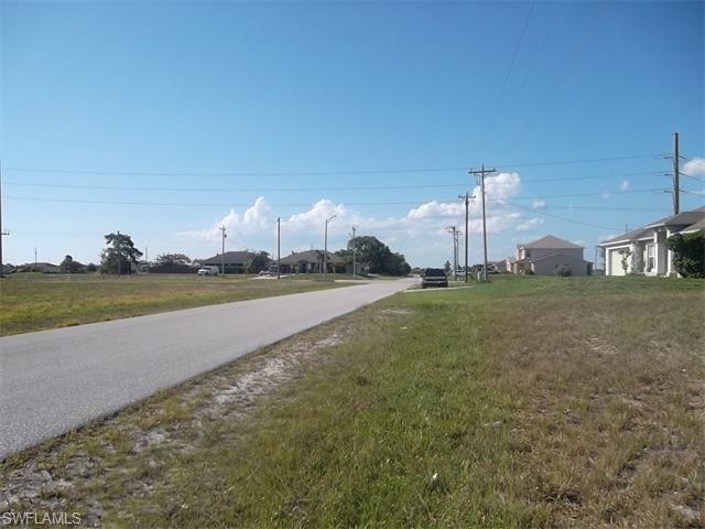 2303 NW Juanita PL, Cape Coral, FL 33993