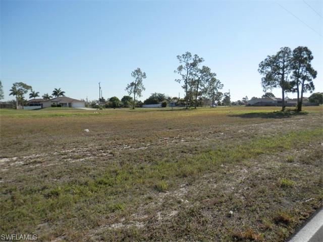 2231 Kismet PKY W, Cape Coral, FL 33993
