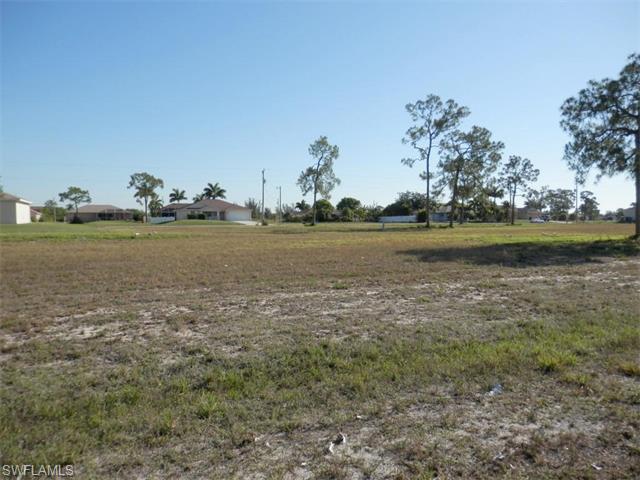 2231 Kismet PKY W, Cape Coral, FL 33993