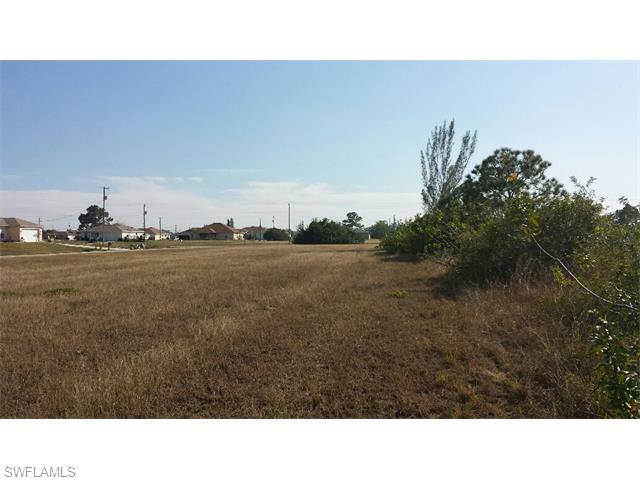 2004 NW 17th AVE, Cape Coral, FL 33993