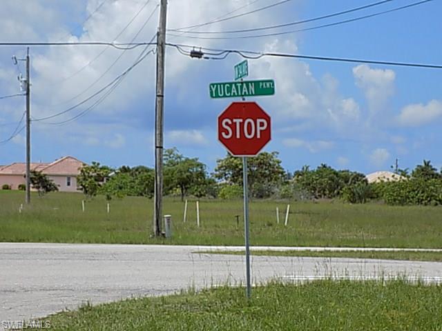 3401 Yucatan PKY, Cape Coral, FL 33993