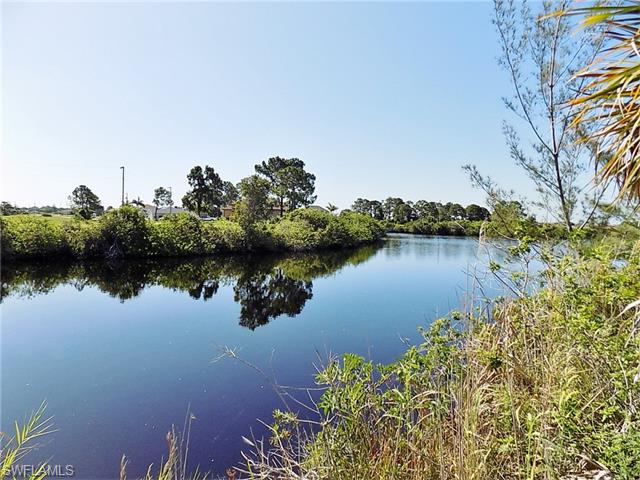 1817 NW 36th PL, Cape Coral, FL 33993
