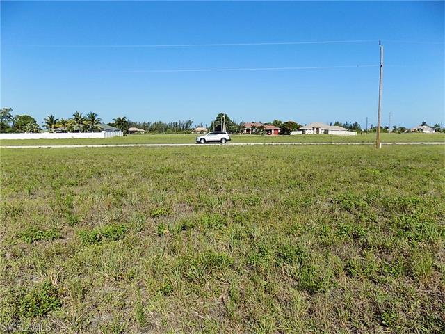 1817 NW 36th PL, Cape Coral, FL 33993