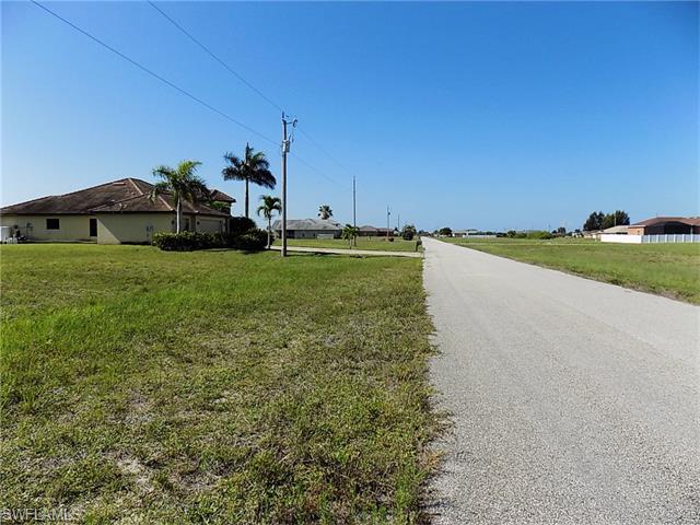 1813 NW 36th PL, Cape Coral, FL 33993