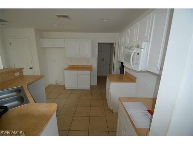 2410 Santa Barbara BLVD N, Cape Coral, FL 33993