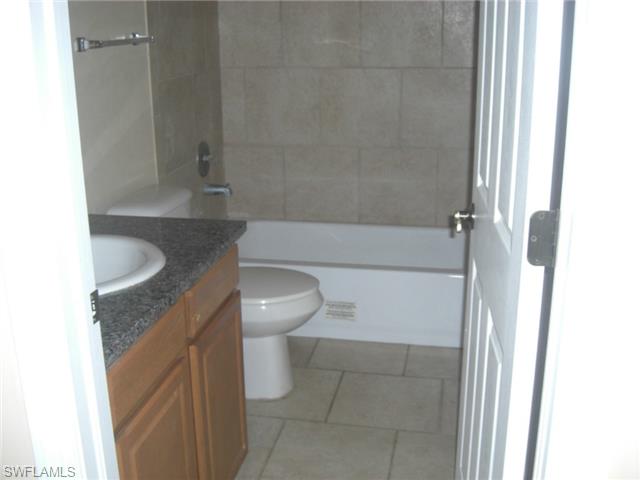1813 NW 20th PL, Cape Coral, FL 33993