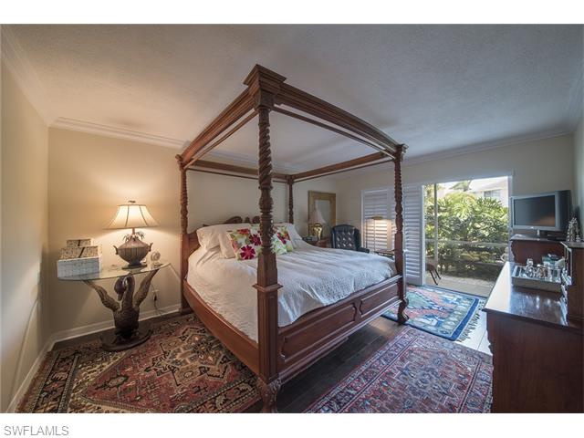 1415 Blue Point AVE, Naples, FL 34102