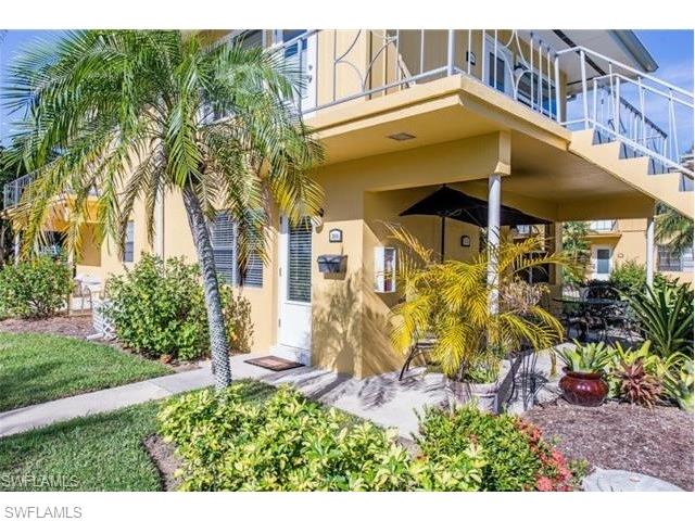 203 8th AVE S, Naples, FL 34102
