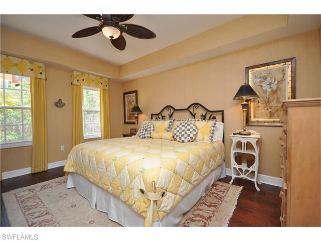 401 Bayfront PL, Naples, FL 34102