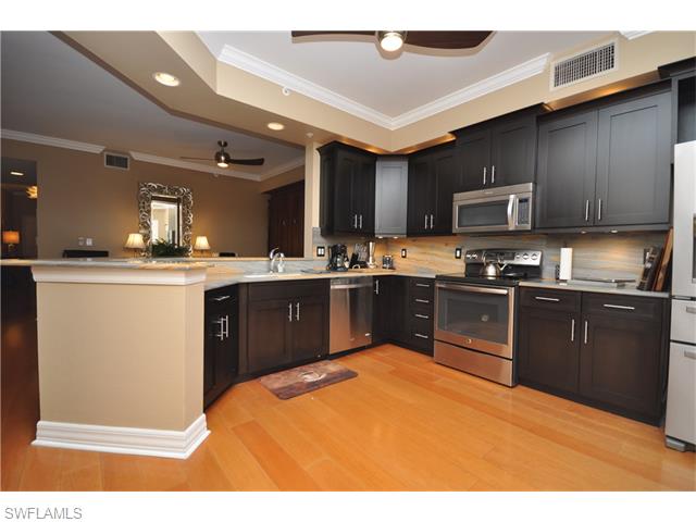 401 Bayfront PL, Naples, FL 34102