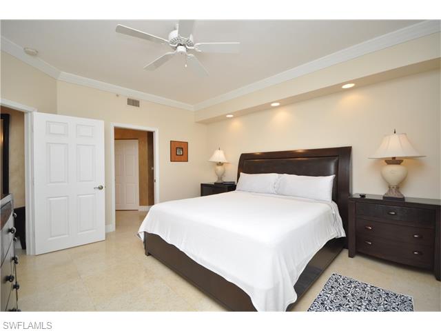 450 Bayfront PL, Naples, FL 34102