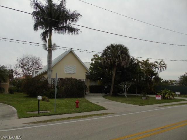 1120 Sandpiper ST, Naples, FL 34102