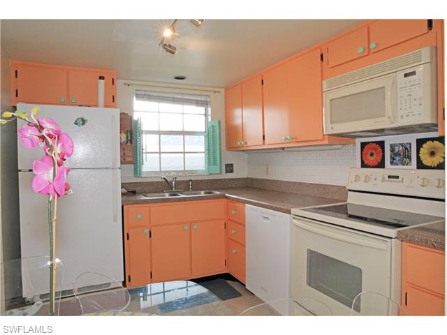 1900 Alamanda DR, Naples, FL 34102