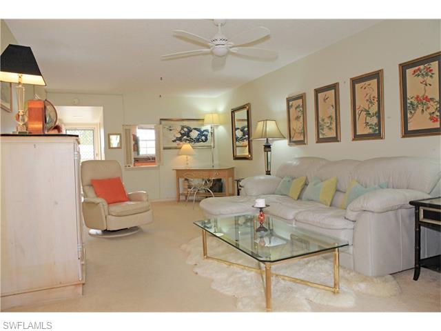 1900 Alamanda DR, Naples, FL 34102