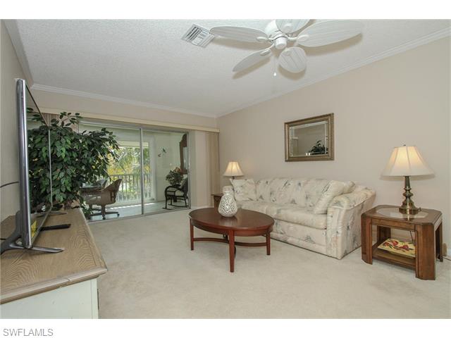 4126 Belair LN, Naples, FL 34103