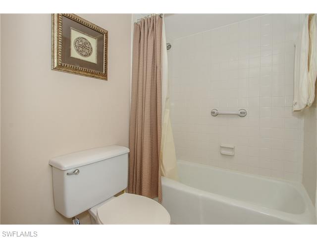 4126 Belair LN, Naples, FL 34103