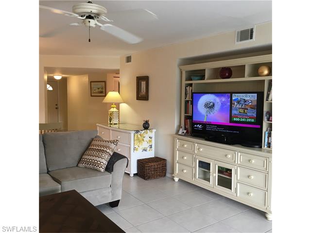473 Gabriel CIR, Naples, FL 34104