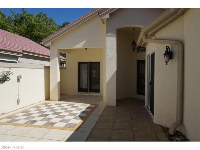 272 Sabal Lake DR, Naples, FL 34104