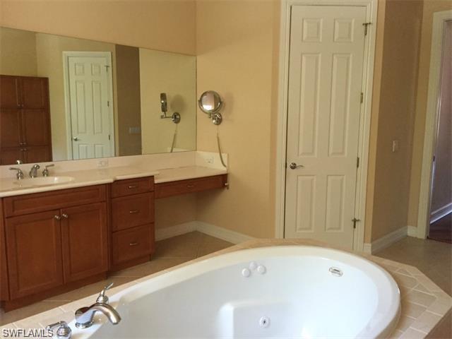 4963 Rustic Oaks CIR, Naples, FL 34105