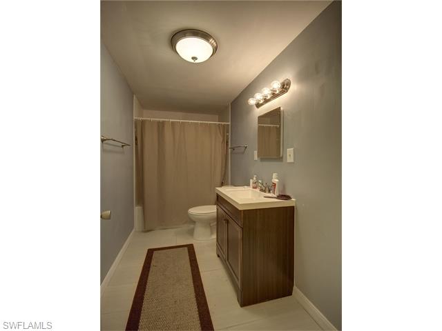 712 96th AVE N, Naples, FL 34108