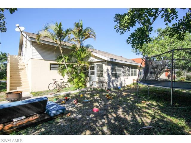 712 96th AVE N, Naples, FL 34108